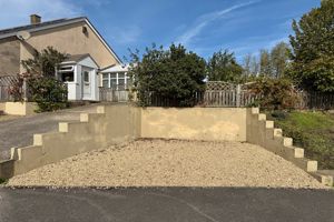 Additional Parking Bay- click for photo gallery